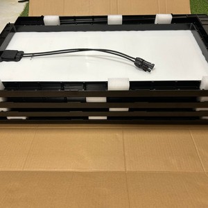 กระเบื้องหลังคาโซลาร์เซลล์ All Black BIPV 68W โมโนคริสตัลไลน์ซิลิคอน 182 มม. x 182 มม. 16 เซลล์ สำหรับบ้านพักตากอากาศ - Product Image 4