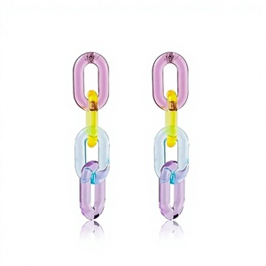 Boucles d'oreilles uniques fantaisie en résine, chaîne à maillons, faites à la main, rose, bleu, jaune, meilleure qualité, forme irrégulière, bijoux de mode, artisanat de moulage - Product Image 1