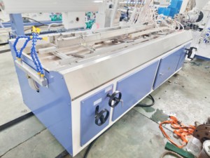 Extrusora de plástico PVC LDPE perfil autoadhesivo tira de datos supermercado precio etiqueta estante etiqueta titular que hace la máquina - Product Image 5