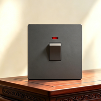 Interruptor de pared A6 B1 25A de una sola vía con carcasa ignífuga, soporte de acero, contactos de bronce y conexión de hebilla superior, con luz de neón
