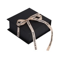 Boîte à bijoux à couvercle rabattable avec estampage doré et insert en éponge, boîte en papier pour bracelet, collier, bague, carte NFC, présentoir, vente en gros