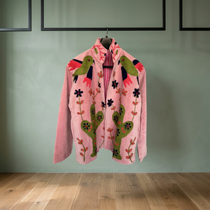 Blazer rose en velours brodé Suzani fait main, réversible et matelassé, avec doublure en satin et doublure en lin, style universitaire, veste courte pour le printemps - Product Image 3