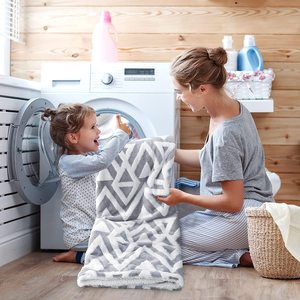 Otoño e invierno suave cálido Color puro doble capa Jacquard esponjoso franela Sherpa sofá ropa de cama manta Casual - Product Image 2