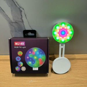 Lumière selfie magnétique RGB pour <span class=keywords><strong>iPhone</strong></span>, lampe selfie pour téléphone, lampe selfie magnétique double avec miroir pour les voyages, les vlogs et les vidéos - Product Image 1