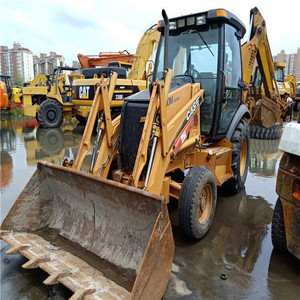 Chargeuse-pelleteuse Case 580 d'occasion en stock, machine multi-usage d'origine américaine pour travaux de construction, agricoles et municipaux, prête à être expédiée. - Product Image 5