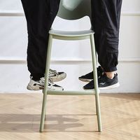 Tabouret de bar moderne simple et luxueux en plastique PP noir, chaise haute de salle à manger pour l'extérieur, salon, salle de sport