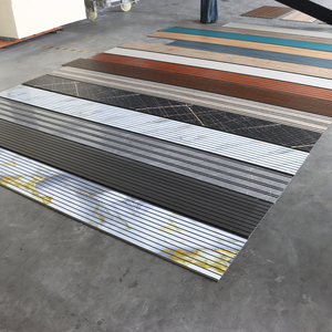 Hiện đại <span class=keywords><strong>PVC</strong></span> lưỡi rãnh gạch trần giả 300*8.5 mét dễ dàng chống cháy rãnh bảng điều chỉnh không thấm nước cho home & khách sạn vật liệu nhựa - Product Image 5