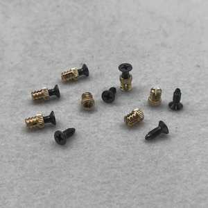 Écrou d'expansion M4 doré avec filetages interne et externe pour portes d'armoires, inserts à filetage métrique, entraînement à encoche cruciforme - Product Image 3