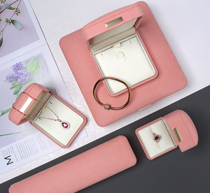 Caja de Joyería de Alta Gama en Color Rosa Marfil - Caja para Anillos - Caja para Anillos de Diamantes - Caja para Collares - Caja de Regalo para Diamantes y Piedras Preciosas - Product Image 2
