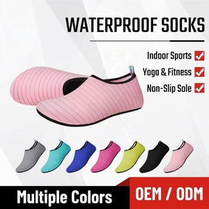 Calcetines de Buceo a Rayas de Secado Rápido al por Mayor, Zapatos de Agua Antideslizantes para Playa con Suela Gruesa de Panal para Snorkel y Fitness - Product Image 1