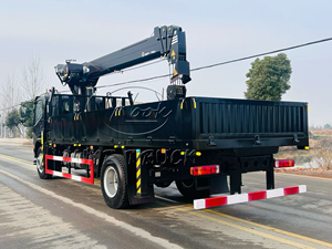Grúa hidráulica autocargable FAW RHD de 10t para construcción en el Sudeste Asiático - Product Image 6