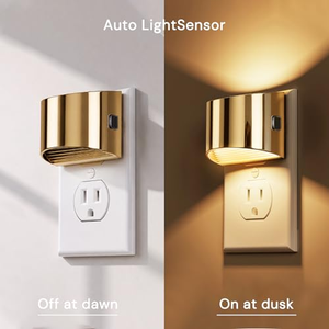 ไฟกลางคืน LED ขนาดเล็กแบบเสียบปลั๊ก แสงวอร์มไวท์ พร้อมเซ็นเซอร์ตรวจจับแสงอัตโนมัติ ตัวโคมสีทอง เหมาะสำหรับข้างเตียงในห้องนอน - Product Image 4