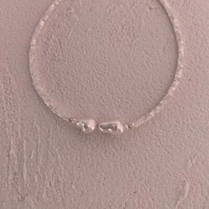 Collar de Perlas Barrocas Naturales de Olivo Blanco con Concha de Mariposa, Temperamento Simple y Belleza Pura, Cadena para Clavícula - Product Image 2