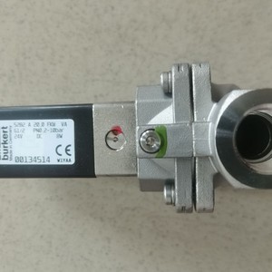 Vanne solénoïde à siège incliné Burkert 134514 G1/2 en acier inoxydable - Product Image 1