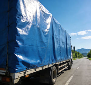 Lona de PVC Impermeable de Alta Calidad al por Mayor, 550g 600g 650g 900 GSM, para Cubierta de Camión, Toldo de Techo - Product Image 1