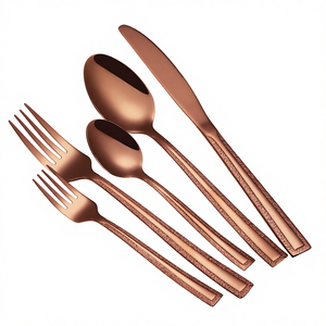 Ensemble de couverts en acier inoxydable de style américain de haute qualité en or rose durable - Cuillères et couteaux polis miroir pour les mariages - Product Image 4