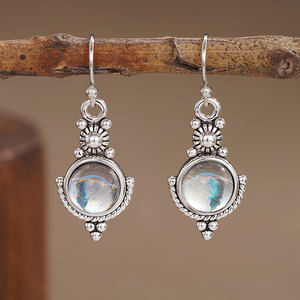 Orecchini Pendenti Stile Bohémien con Pietra di Luna per Donne, Gioielli Vintage alla Moda - Product Image 5