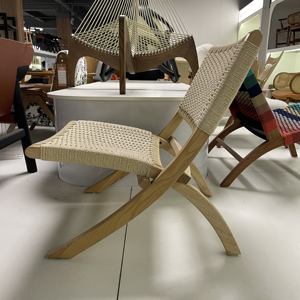 北欧風新商品　輸入ラタン背もたれ付きシングルチェア　無垢材折りたたみ式リビングルーム用ラウンジチェア - Product Image 4