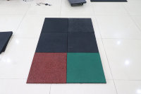 Tapis en caoutchouc EPDM résistants aux intempéries pour aire de jeux et zone de fitness
