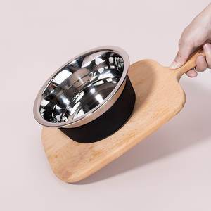 Fornecedor de Produtos para Animais de Estimação Tigela de Água para Cães em Aço Inoxidável com Base de Sucção de Silicone Grande e Antiderrapante 1L 1.8L - Product Image 4