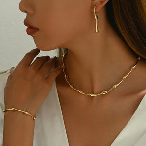 2025 Wholesale New Exquisite High Quality Gold Toned Irregular Drop Shaped Jewelry <b>Set</b> for Special Events - Product Image 2