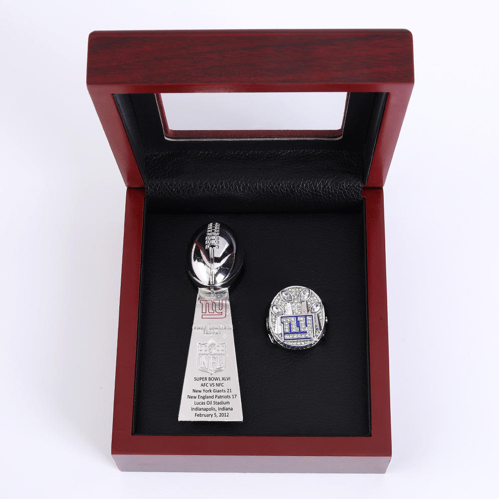 แหวน2012 + ถ้วยรางวัล + กล่อง