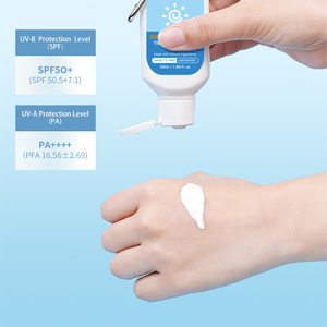 HALORINNA <span class=keywords><strong>Crema</strong></span> <span class=keywords><strong>Solare</strong></span> con Moschettone 50ml SPF 50 con Clip, Formato <span class=keywords><strong>da</strong></span> <span class=keywords><strong>Viaggio</strong></span> per Sport all'Aperto - Product Image 6