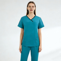 Modieus design doktersuniform van polyester, witte scrubsets voor ziekenhuizen, dames.