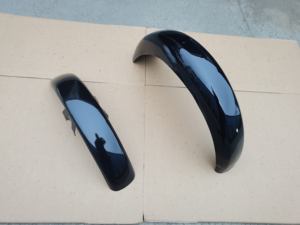 Plaque de protection de garde-boue noire laquée pour <span class=keywords><strong>MZ</strong></span> <span class=keywords><strong>ETZ</strong></span> 125/150/<span class=keywords><strong>250</strong></span>/251/301 - Product Image 5