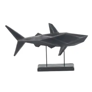해안 면 처리 된 추상 상어 철 및 수 지 입상 현대 조각