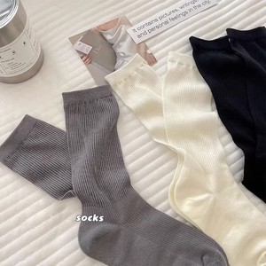 Women's Summer Mid-Calf Socks Breathable Thin Gray Polyester Casual Socks For Daily Wear - Product Image 3