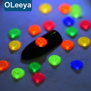 OLeeya Venta al por mayor 2028 Piedras de imitación sueltas a granel, de base plana, de cristal navideño, neón, para decoración de uñas, sin termofijación, para gafas de sol - Product Image 5