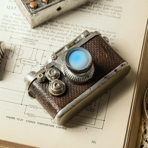 Juego de Figuras de Resina <span class=keywords><strong>Vintage</strong></span> - <span class=keywords><strong>Mini</strong></span> Estatuas Retro de Fonógrafo y Cámara para Decoración del Hogar y Accesorios de Fotografía - Product Image 3