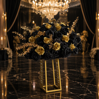 Centre de table de luxe noir et or, boule géante de fleurs et de roses en maille, vendue séparément, pour la décoration de scène de mariage, de fête ou d'événement