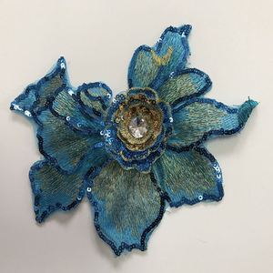 Aplique de encaje bordado con pedrería y lentejuelas DIY, parche bordado de tela con flor 3D para ropa - Product Image 4