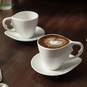 Juego de Taza y Platillo de Café de Cerámica Blanca con Logotipo Personalizado, Diseño de Asa Único, Taza de Espresso, Regalo para Hotel, Restaurante, Boda, Venta al Por Mayor - Product Image 1