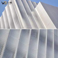 Panneau de revêtement mural extérieur en alliage d'aluminium perforé, panneau de façade en aluminium, tôle métallique perforée, mur-rideau pour villa