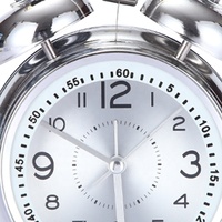 Réveil Cloche Métal Analogique 4 Pouces, Horloge Design avec Rétroéclairage pour Bureau et Maison