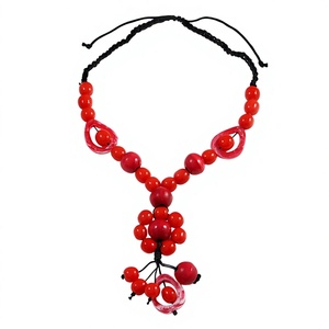 Collier élégant bohème en résine perlée, avec perles rouges en forme de boule, bijou tendance pour femme, pièce maîtresse de la mode féminine - Product Image 1