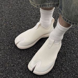 Nuevos Mocasines Ligeros de Suela Blanda con Punta Dividida Tabi, Zapatos Transpirables Tipo Mule, Zapatillas de Verano, Calzado Sin Cordones con Amortiguación - Product Image 3