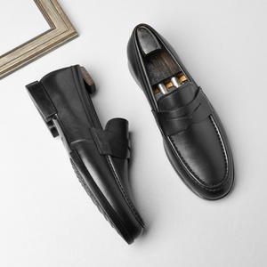The Latest Autumn Leather Men's Casual <b>Shoes</b> Durable Business <b>Shoes</b> Hiking and Daily Wear Versatile and Stylish Footwear - Product Image 1