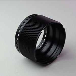 Fresado CNC Personalizado para Piezas de Aluminio Anodizado Negro Mecanizado con Roscas y Orificios para Equipos Ópticos - Product Image 1