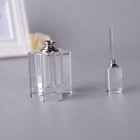 Personnalisé bouteille de parfum en verre cristal pour élégant femelle cadeaux parfum carafe bouteille de parfum en cristal décoratif
