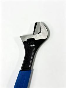 Wholesale Professional Best Selling 2-in-1 Adjustable Spring Loaded Worm Drive 10-Inch Industrial Grade Steel Wrench - Product Image 3