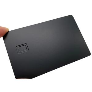 ที่กำหนดเองเปล่าแมตต์สีดำบัตรเครดิตโลหะที่มี4442ชิปสล็อต - Product Image 1