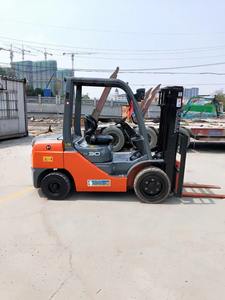 Montacargas Diésel Usado de Alta Calidad de 3 Toneladas 7FD30, Original de Japón, 4 Ruedas, Uso Industrial en Buenas Condiciones - Product Image 3