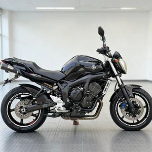 Offre exclusive de réduction sur les motos sportives <span class=keywords><strong>Yamaha</strong></span> <span class=keywords><strong>FZ6</strong></span> - Product Image 3