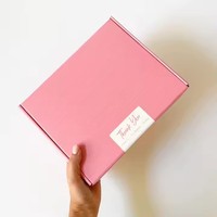 Boîtes rigides en carton ondulé recyclables personnalisées de couleur rose avec logo imprimé en couleur et impression UV pour l'emballage d'expédition de cosmétiques