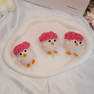 Porte-clés en crochet en coton fait main-Ensemble pendentif poupée tissé pour couple personnalisé 10cm cadeau d'ornement de bricolage pour sac/recrue - Product Image 4