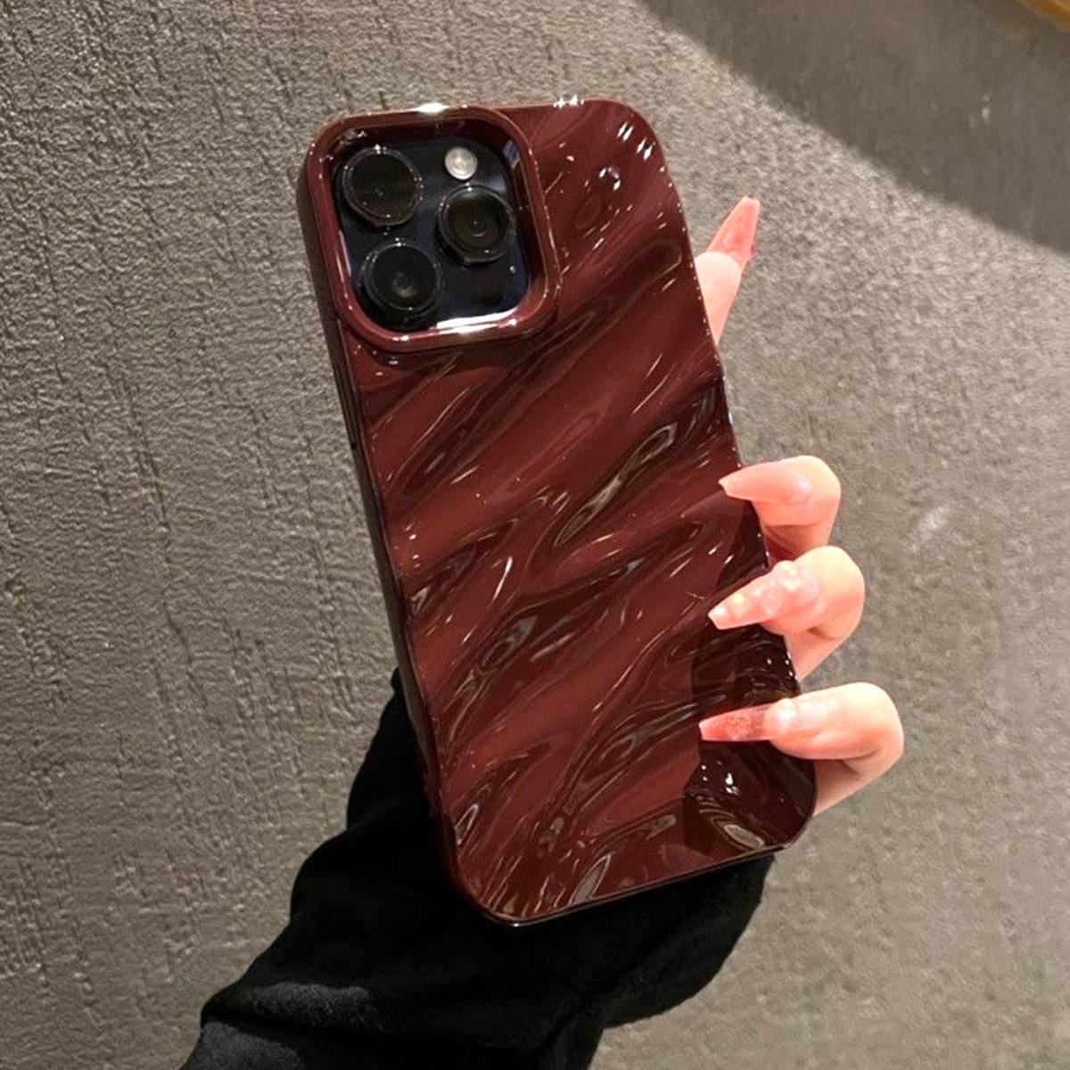 สีแดงเข้ม